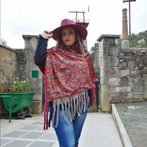 Mexican poncho. Beautiful poncho made in Velvet